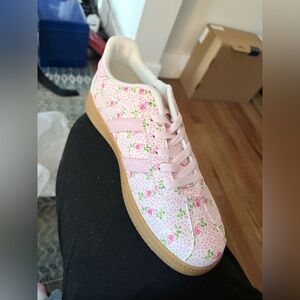 Lemonade brand Women's Floral Pink Sneakers